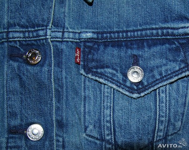 Новая джинсовая куртка Levis, размер L