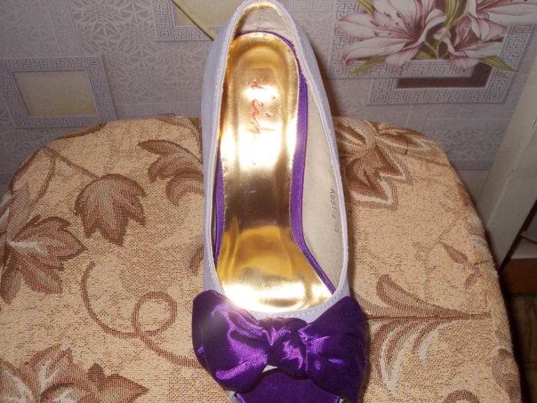 продам новые туфли. р-р 36. 1300 руб