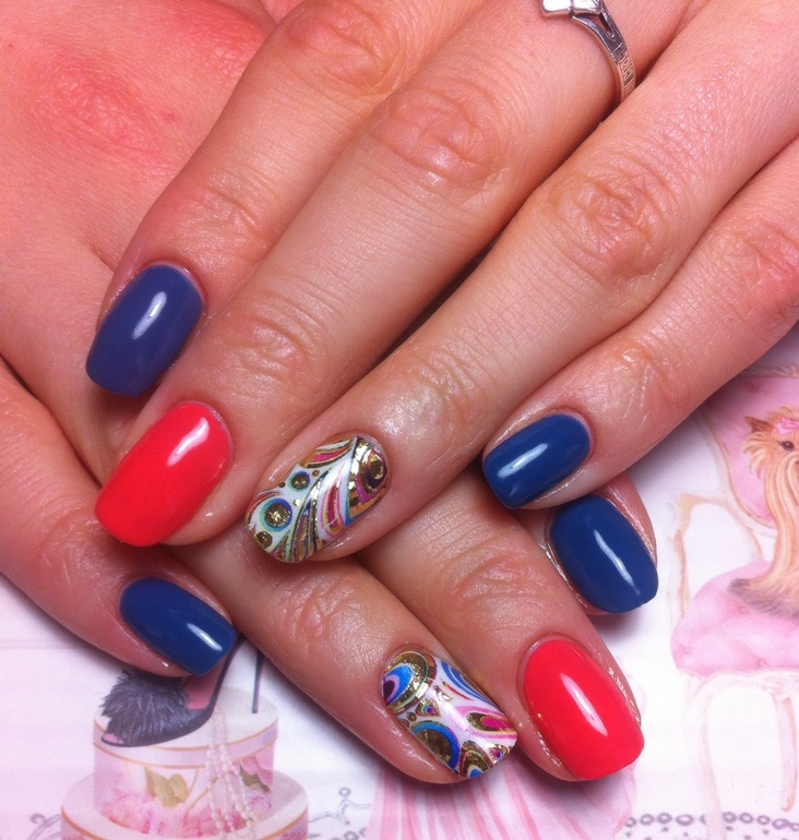 Маникюр с покрытием Shellac.