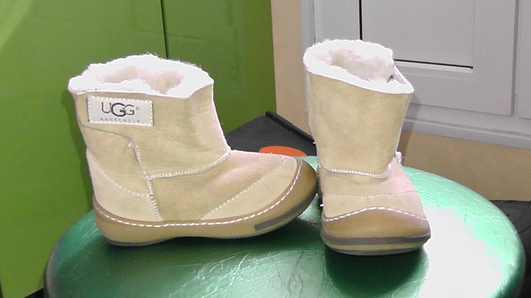 УГГИ австрия, новые! 21, по стельке 12см и 12.5см