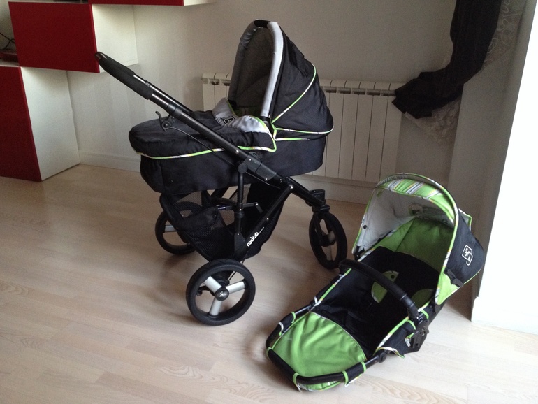 Продаю коляску,ABC design,черно-салатовая 3000т р