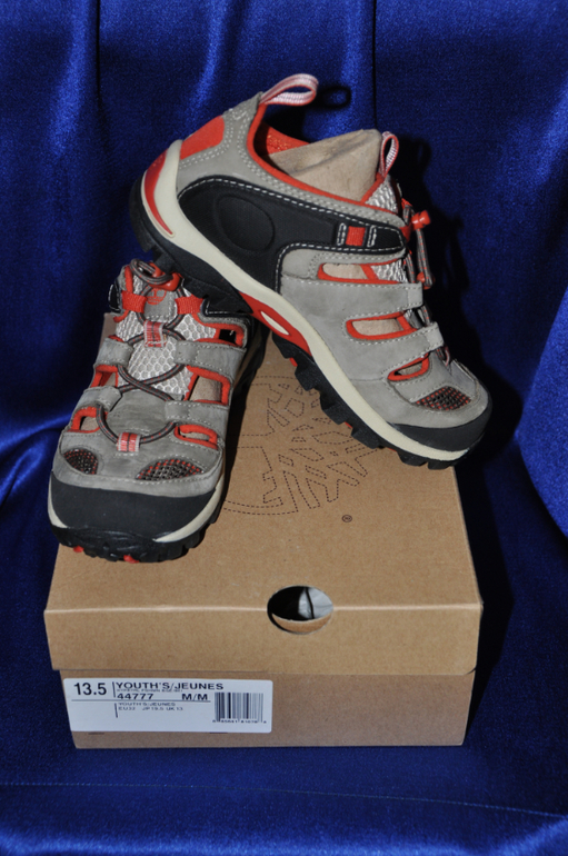 Продаю обувь новую размеры 20-35 ЦЕНЫ СНИЖЕНЫ