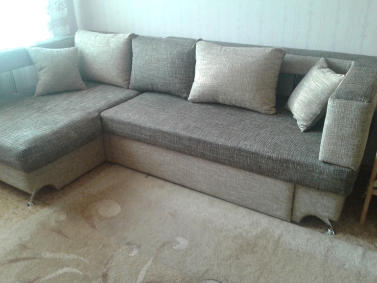 Диван-уголок. Срочно! В связи с переездом. 10000 рублей.