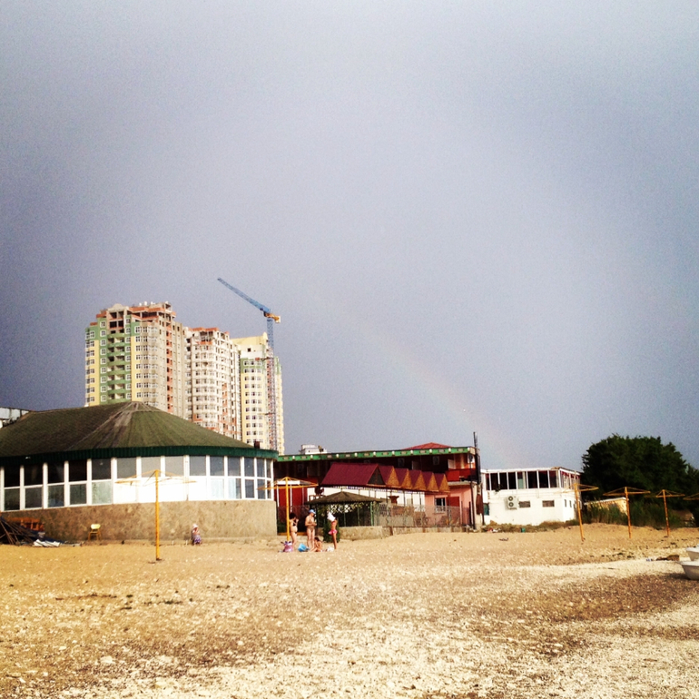 Вчера весь день было за 40....