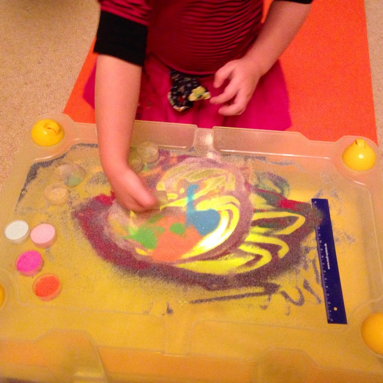 Рисование на песке