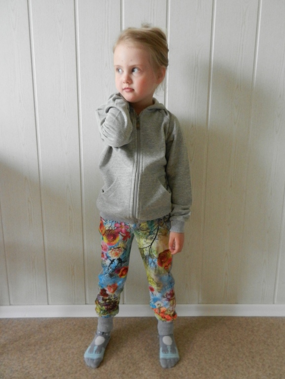 Спортивный костюм из футера.