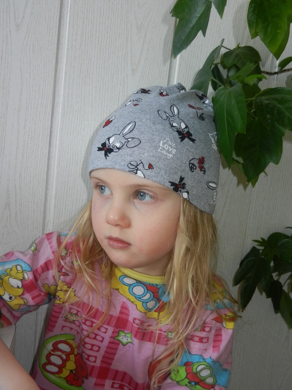 Пижамка с широкими штанишками из трикотажа.