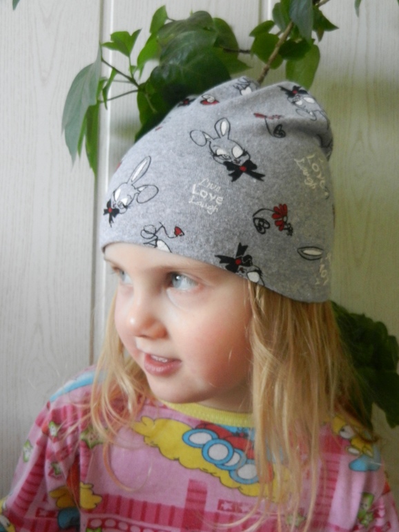 Пижамка с широкими штанишками из трикотажа.