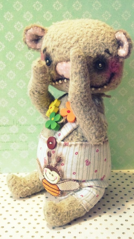 Пчелинцев :)