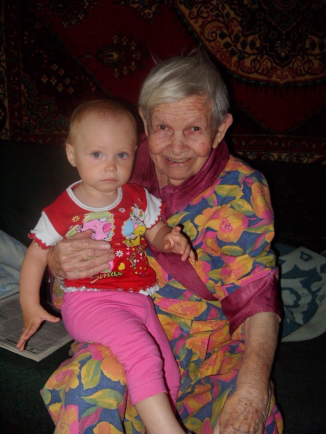 С прабабушкой разница в 85 лет.