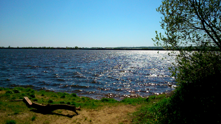 Вдоль Москва реки.