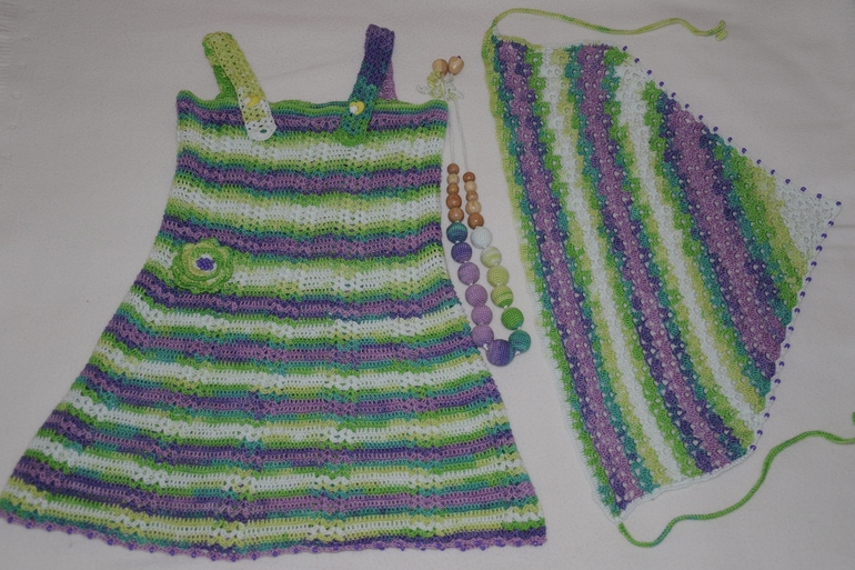 Сарафан и косынка на девочку