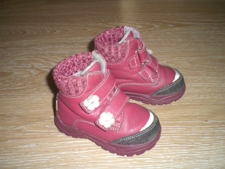 Обувь б/у для девочки от 17 до 21 размера: Superfit, Котофей, Primigi, в подарок Superfit и Naturino/