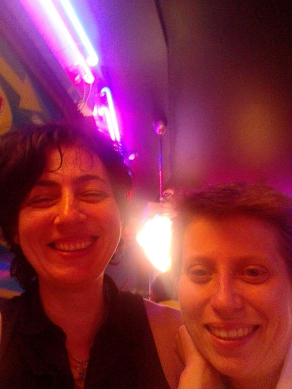 Два Космополитена и один Клубничный Дайкири...