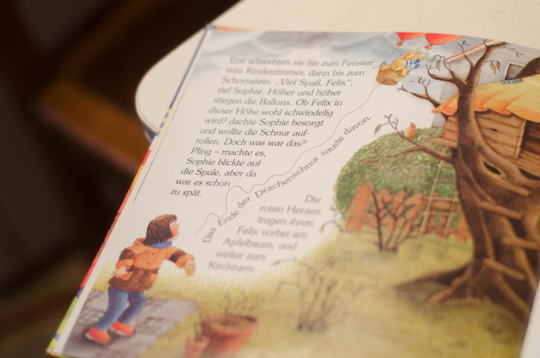 Лучшие игра и книга апреля