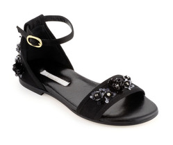 Все для маленьких принцесс от известных дизайнеров Kenzo, Dolce& Gabbana, Monnalisa и другие