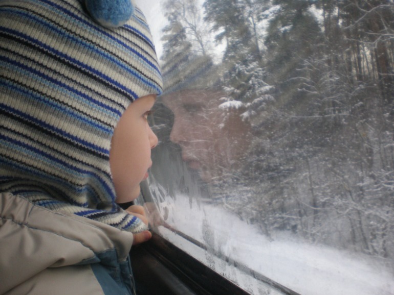 Одно доброе слово может согревать три зимних месяца.