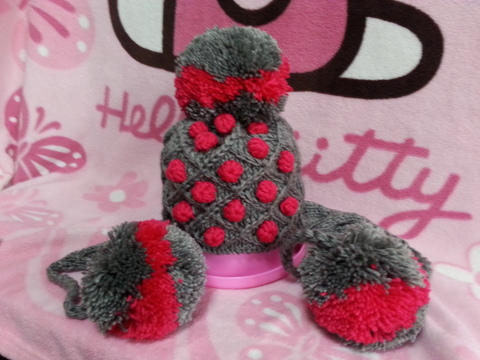 Наша семья свяжет под заказ оригинальные шапки