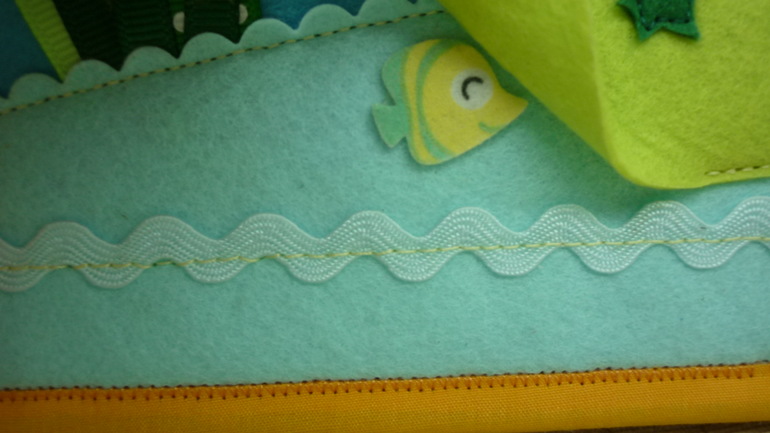 Развивающая книжка в виде сумочки!