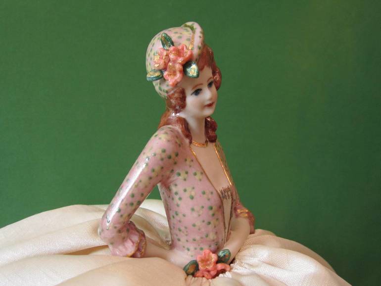 Статуэтка - кукла - игольница, фарфор, Австралия. Новая!