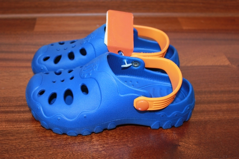 Новые детские Кроксы(Crocs) и другое для моря/бассейна