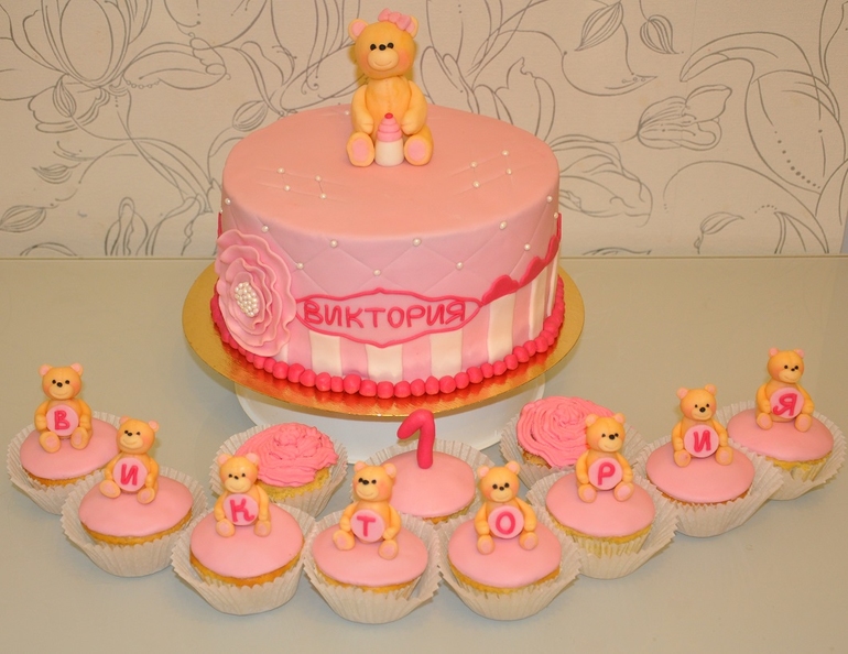 На годик девочке)