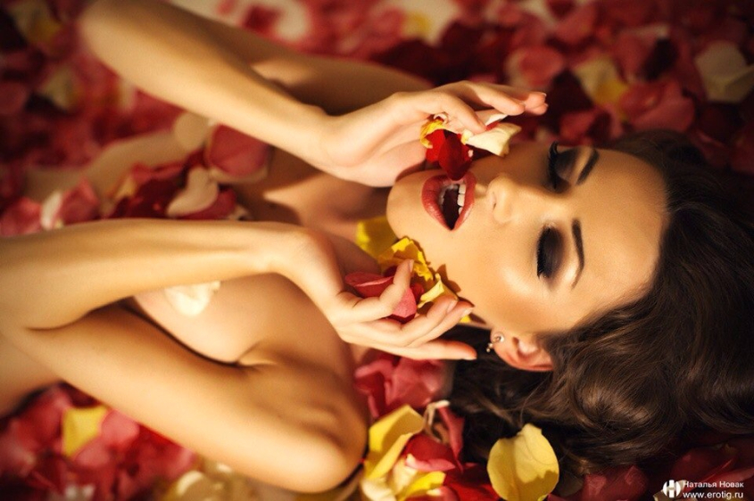 Эротический фотопроект цветы www.erotig.ru