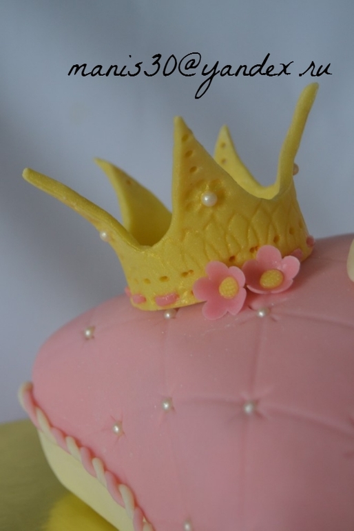 торт Подушечка с короной