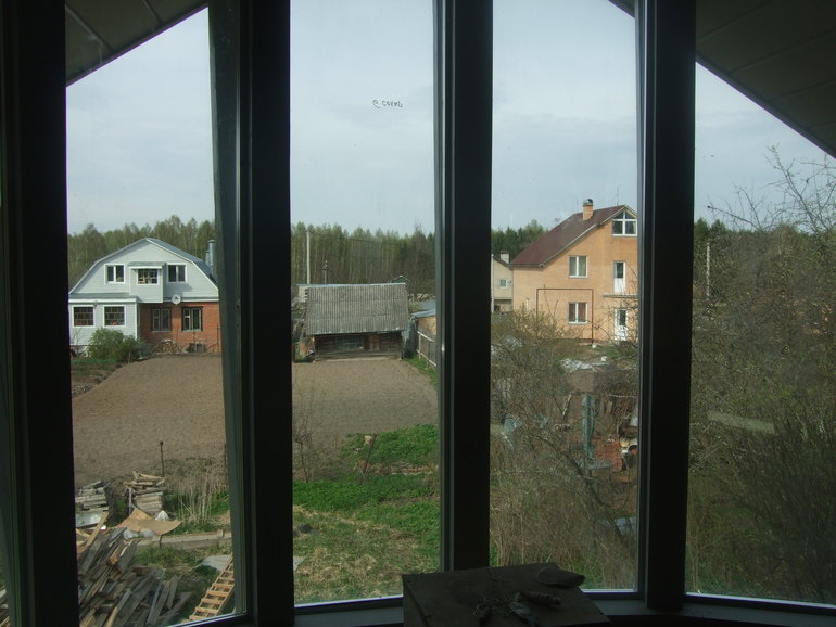 С мыслью об улучшении архитектуры подмосковных дач.