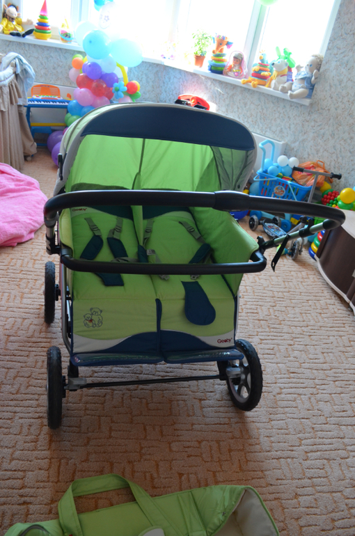 коляска для двойни
