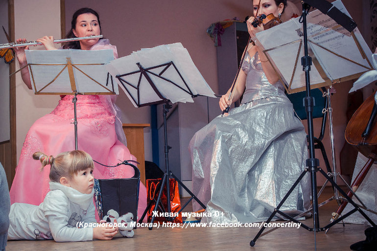 Самому младшему зрителю был 1 мес!