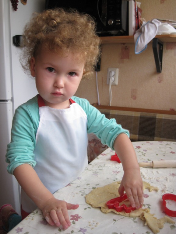 Мамина помощница.