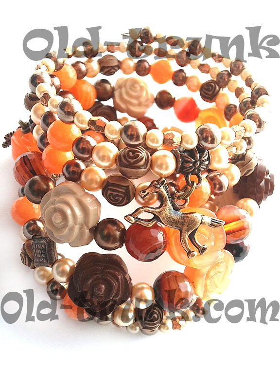 Браслет с агатом. Гнедая лошадка.