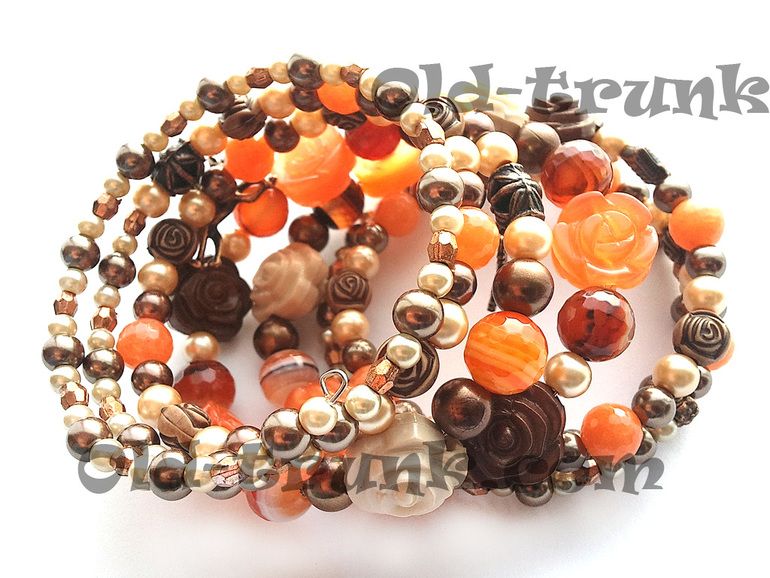 Браслет с агатом. Гнедая лошадка.