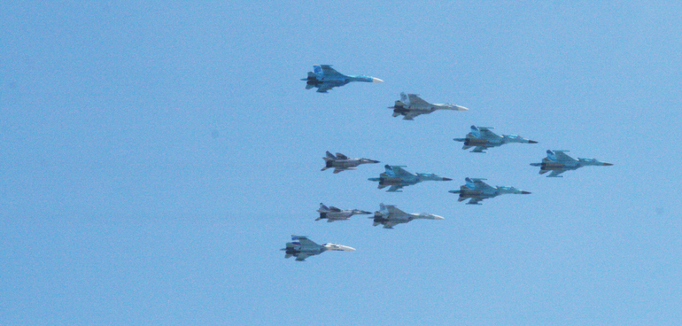 Парад 9 мая 2013
