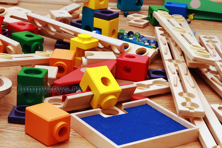 Чудеса случаются :) Знакомьтесь, конструктор Quadrilla от Hape!