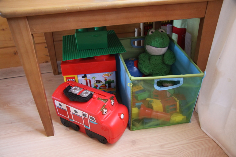 12 марта. В дальнем углу