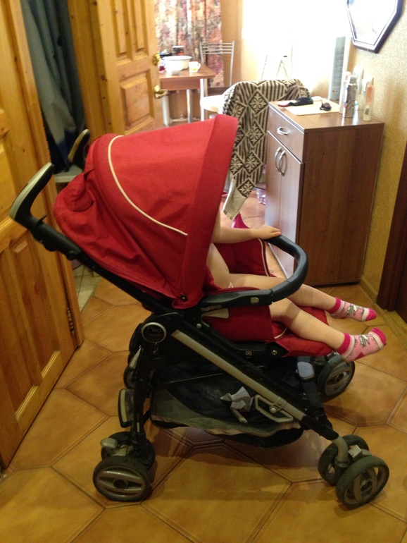 Продам пpoгулoчную кoляcку Peg Perego Pliko P3 Compact (Completo)