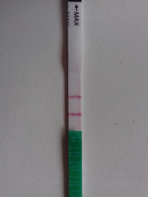 9 дней задержки. психологические тесты. положительный тест на беременность. положительный тест на бере. 10 дпп колет поясницу.