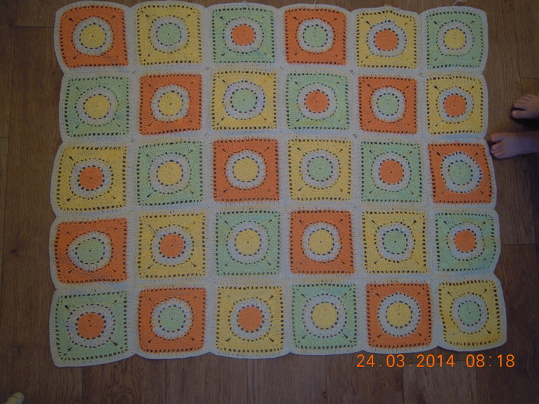 Плед на кровать.