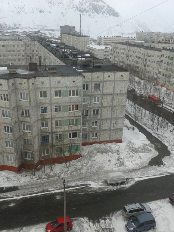 а из нашего окна, вот такая вот весна)