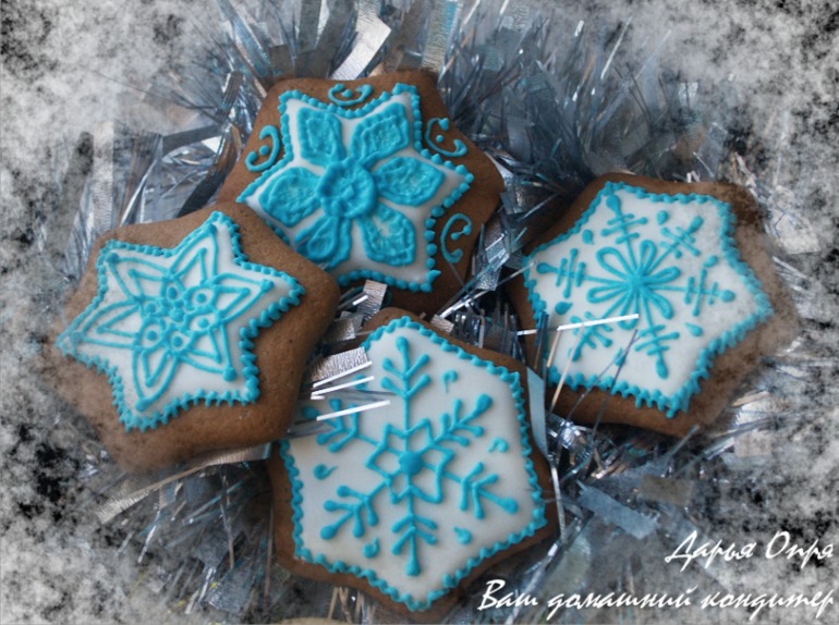 Украшаем елку на новый год!