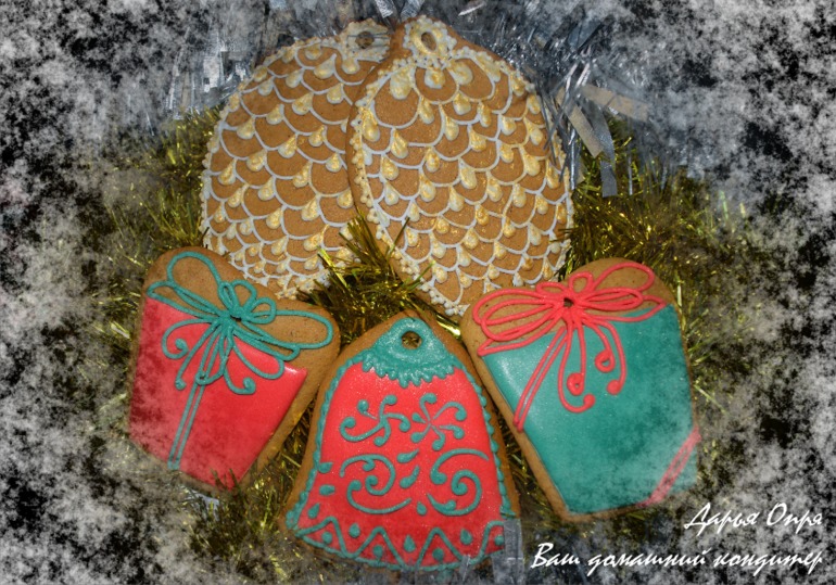 Украшаем елку на новый год!