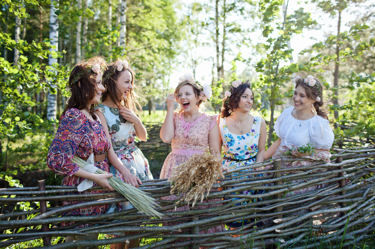 Девичник. полная серия)