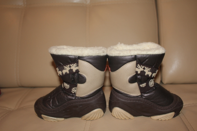 Зимняя обувь 22 р. ugg,skandia, demar