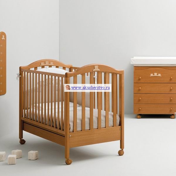 Кроватка с матрасем MIBB (Италия). Цена 8тыс.