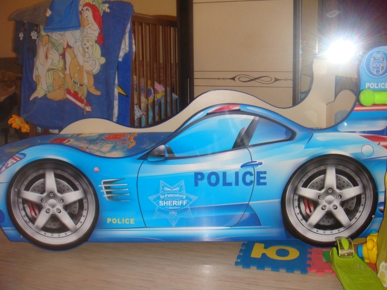 наша красотка новая кровать-МАШИНА)))