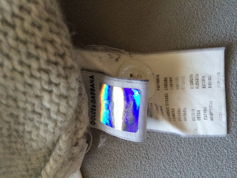 свитер D&G 24 мес. 1500 руб.