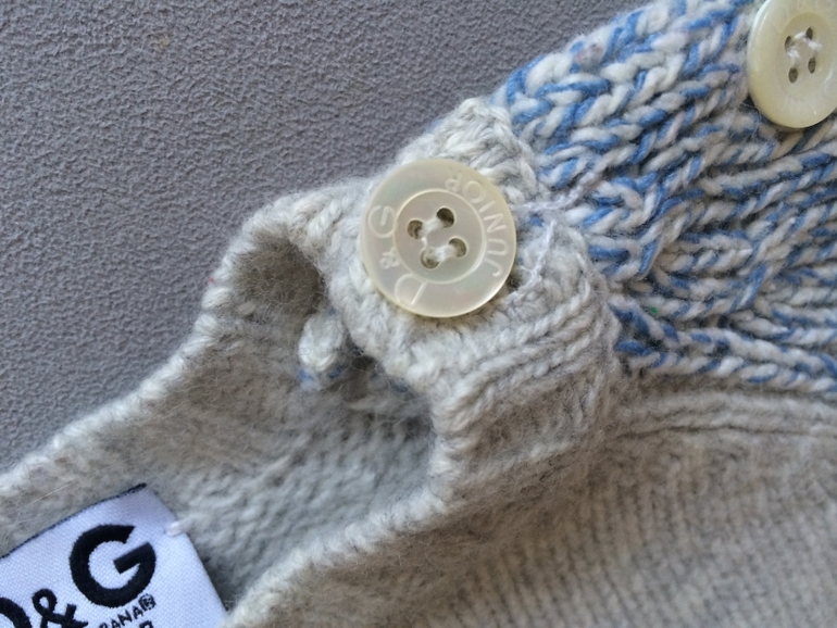 свитер D&G 24 мес. 1500 руб.