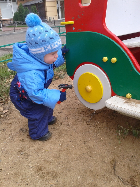 Ну и парочку последних фоток моего сынишки)